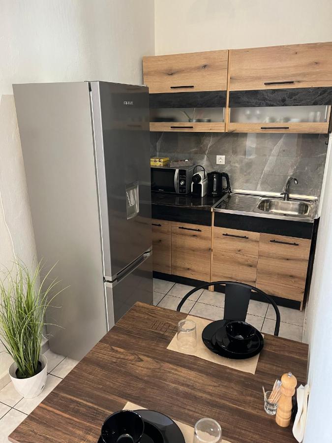 Charcoal Thirteen Apartment Cavala Exterior foto